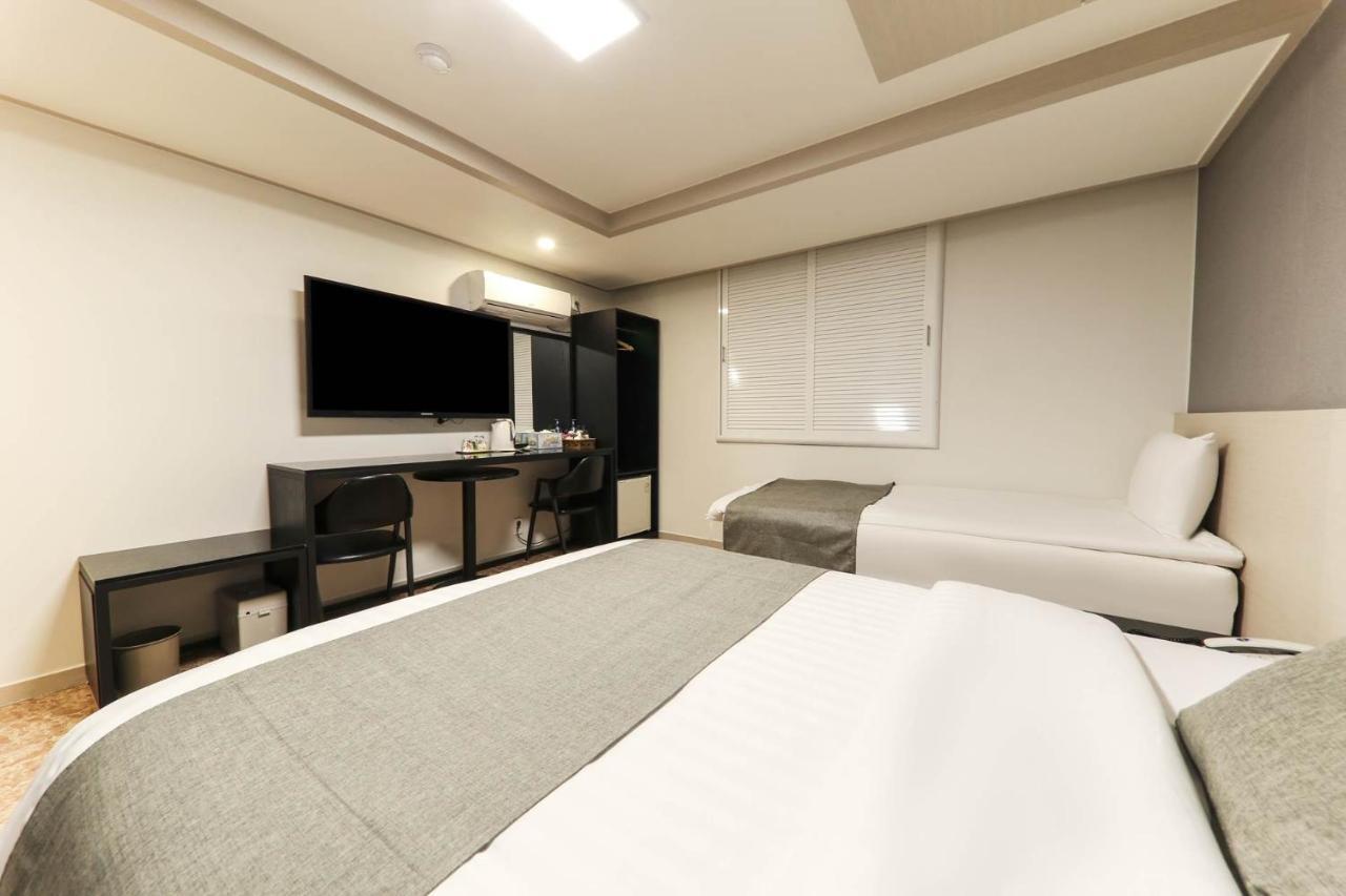 Major Hotel Jeju Exterior foto